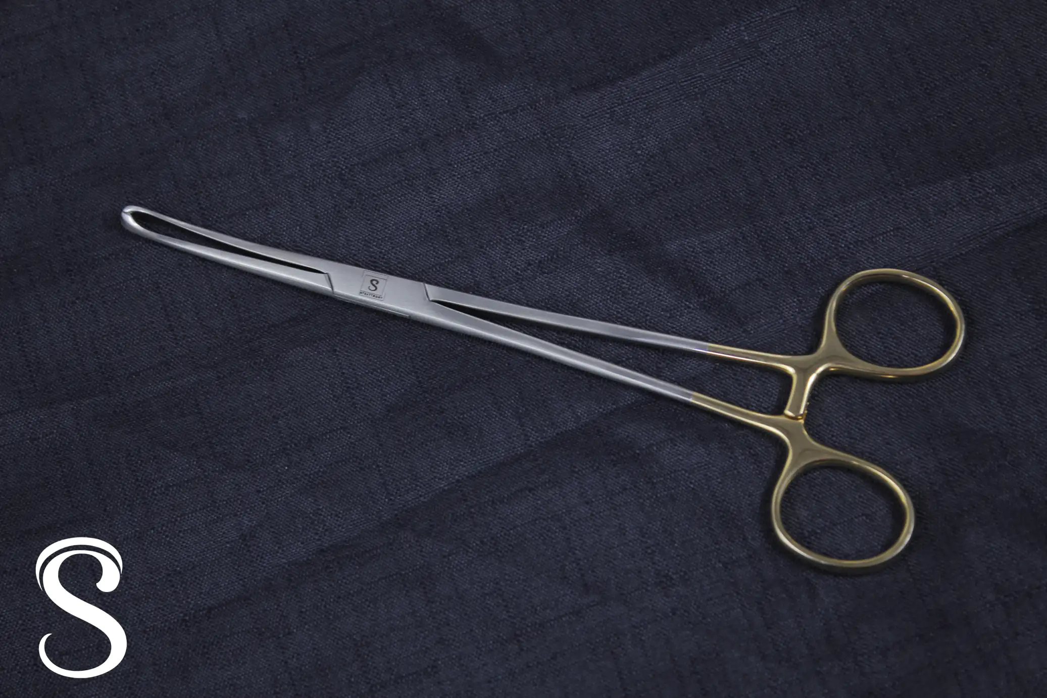 Pinza allis angulada