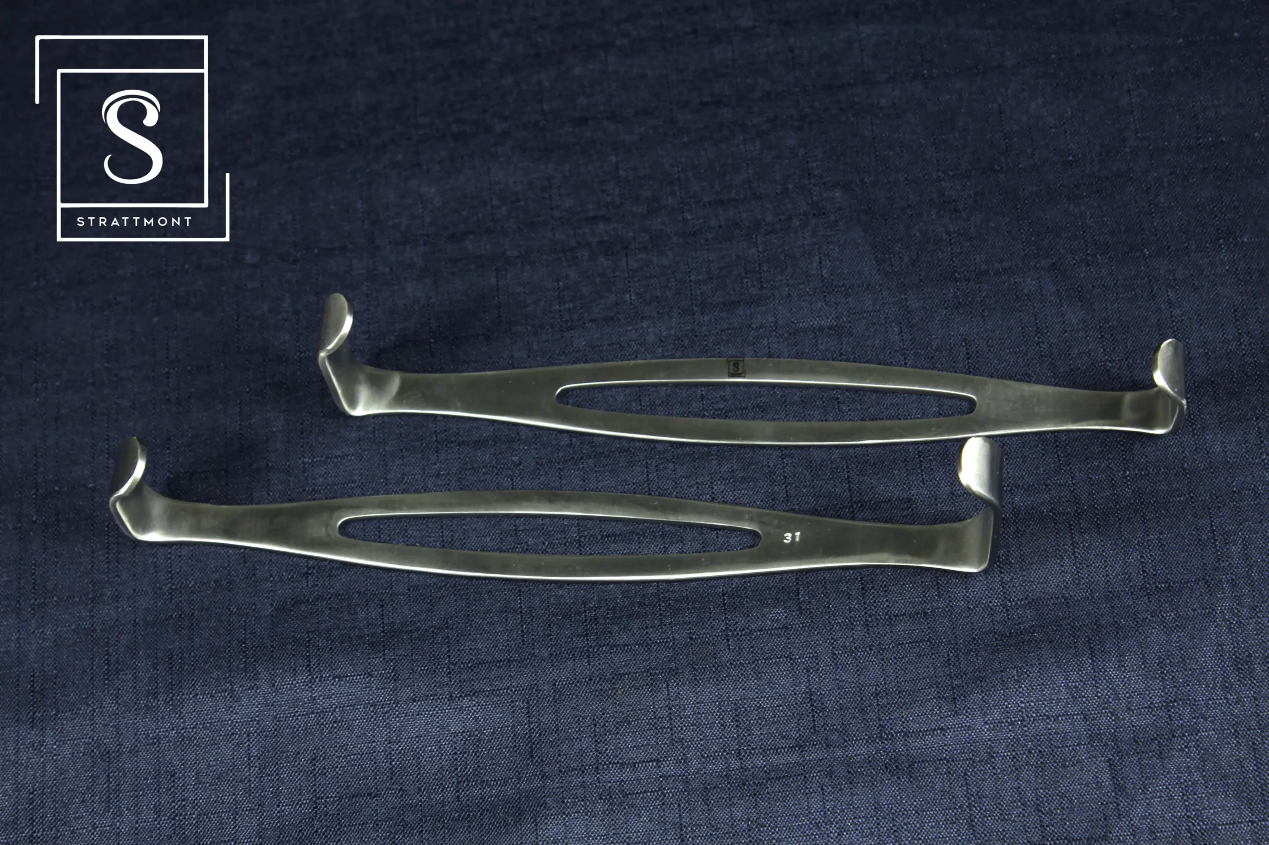 Retractor us army