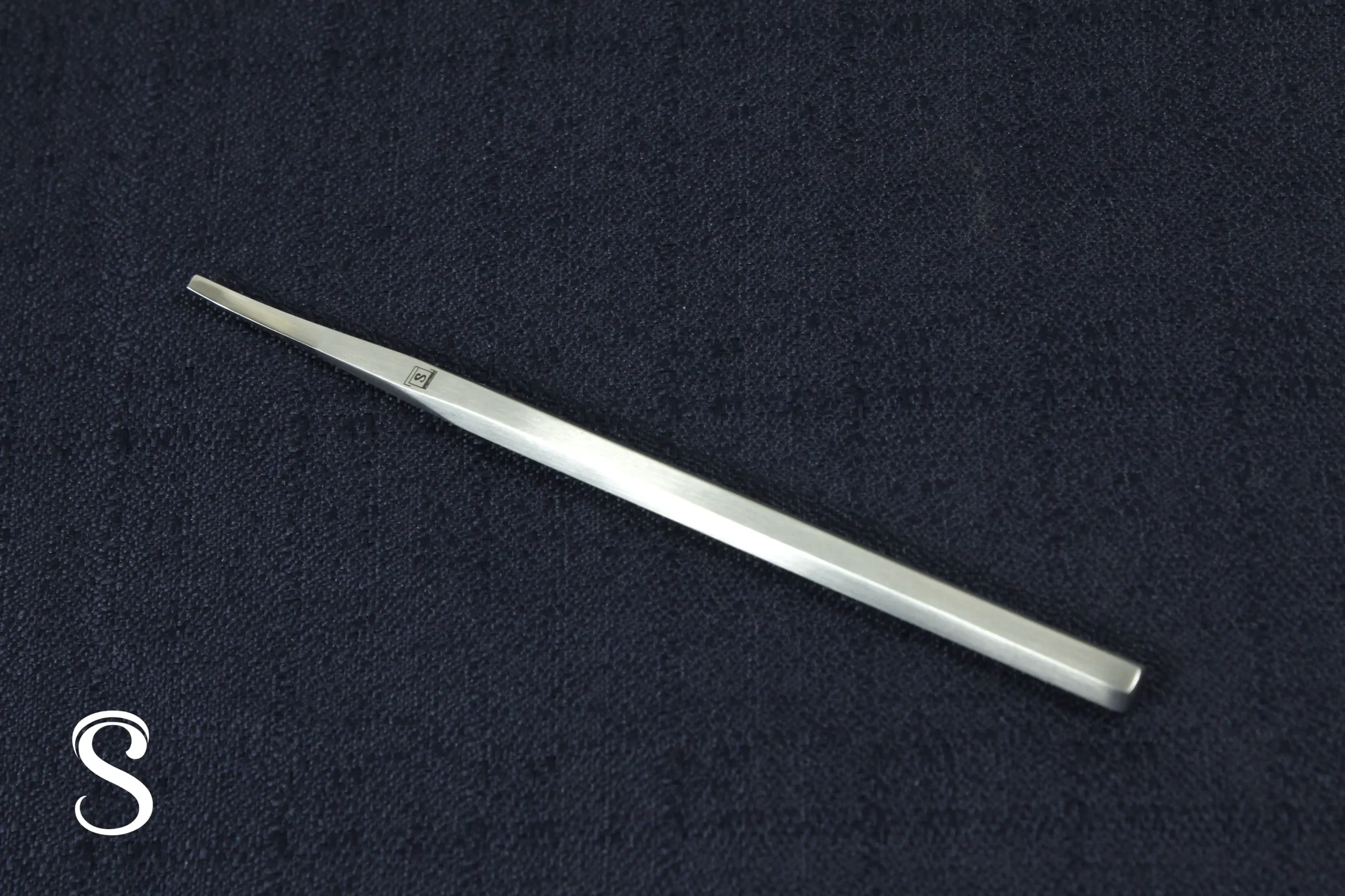 Osteotomo abotonado angulado 2mm