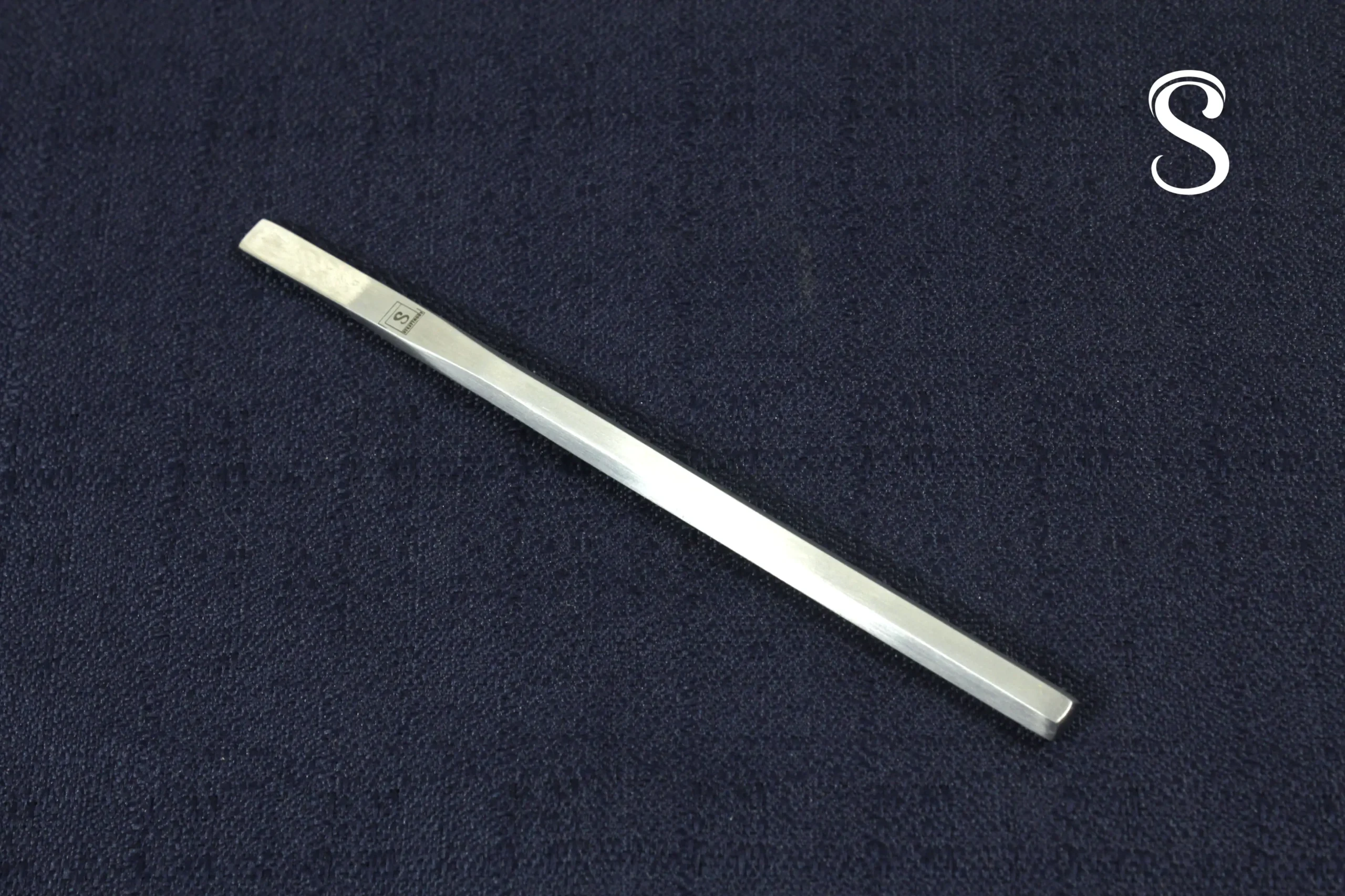 Osteotomo abotonado recto 9mm