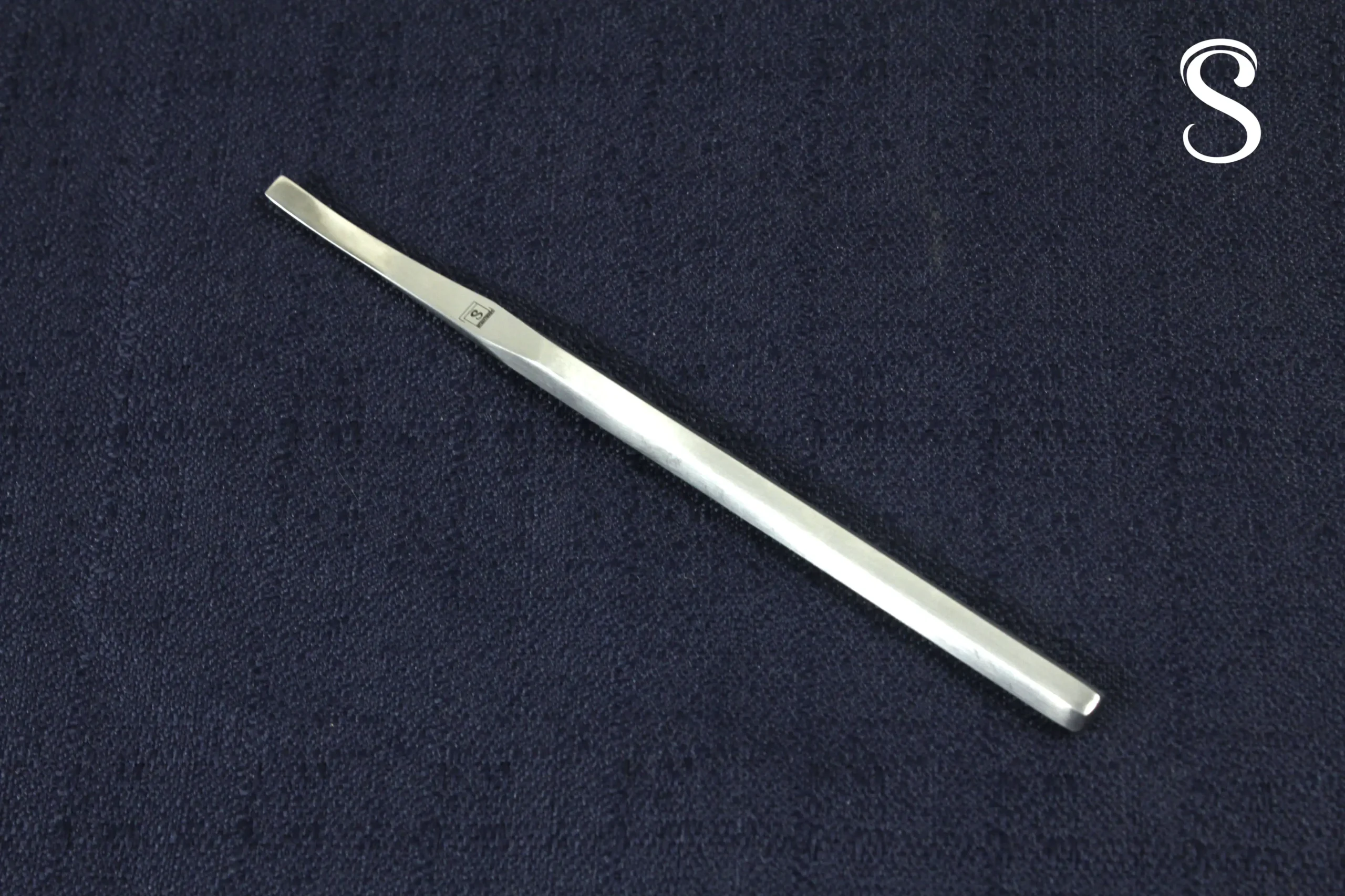 Osteotomo abotonado angulado 4mm